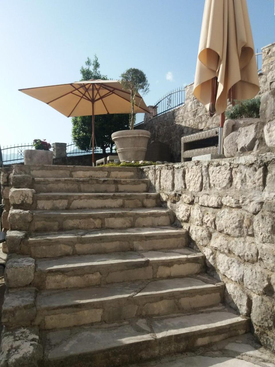 Kamena Palata Apartments Kotor Exterior photo